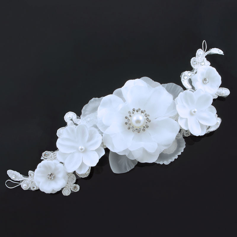 Hårdekoration pärl- och strassblommor Hårdekoration pärl- och strassblommor